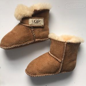 Ugg Erin baby bootie size M